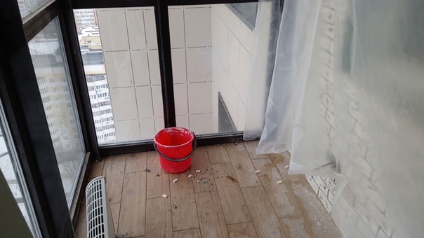 Что делать, если течет застекленный балкон?